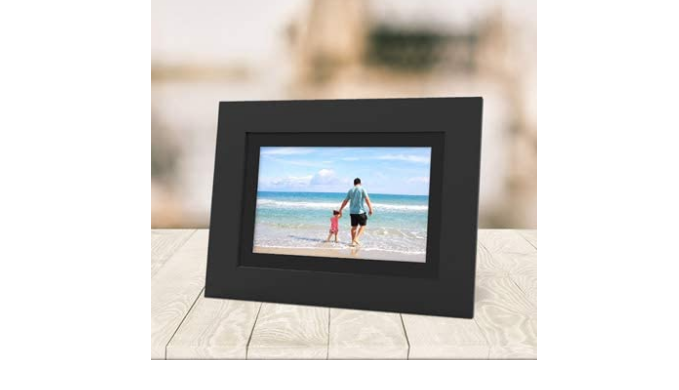 Brookstone PhotoShare Review: One of the Best Digital Photo Frames Available